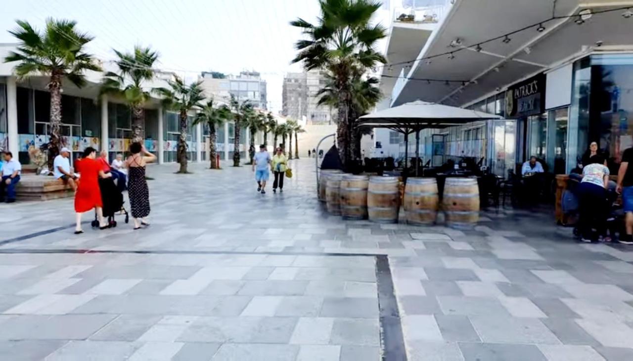 Beachfront Studio Apartment Bat Yam 412 Eksteriør bilde