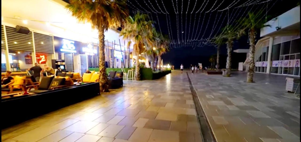 Beachfront Studio Apartment Bat Yam 412 Eksteriør bilde