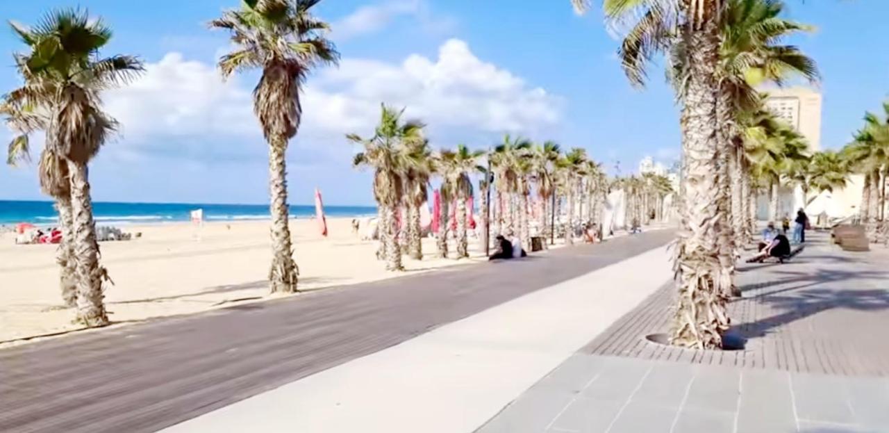 Beachfront Studio Apartment Bat Yam 412 Eksteriør bilde