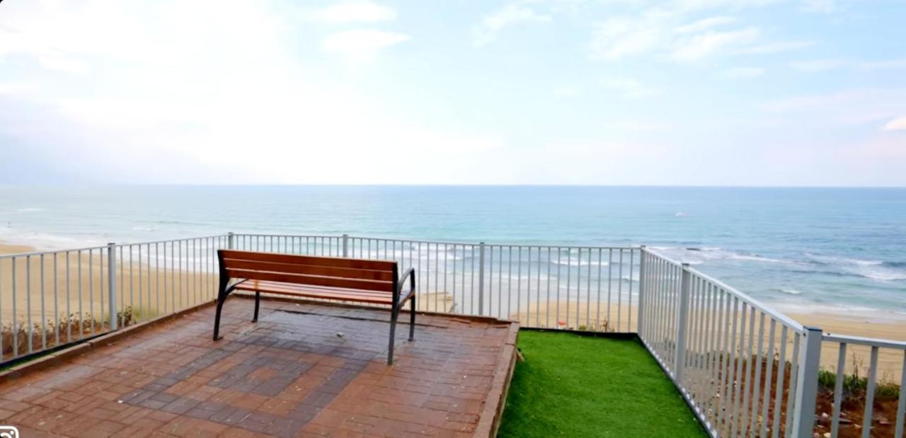Beachfront Studio Apartment Bat Yam 412 Eksteriør bilde