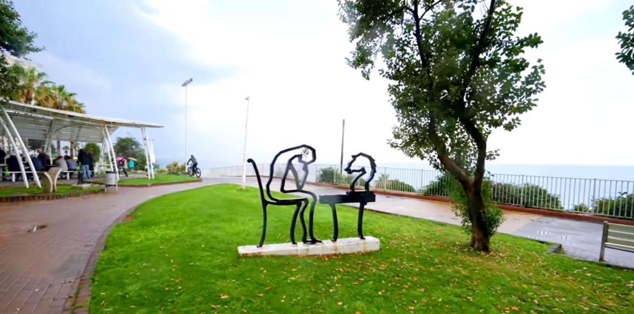 Beachfront Studio Apartment Bat Yam 412 Eksteriør bilde