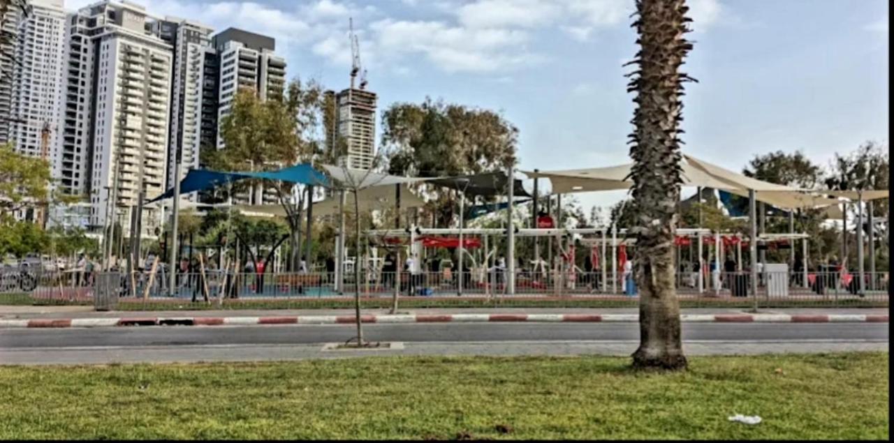 Beachfront Studio Apartment Bat Yam 412 Eksteriør bilde